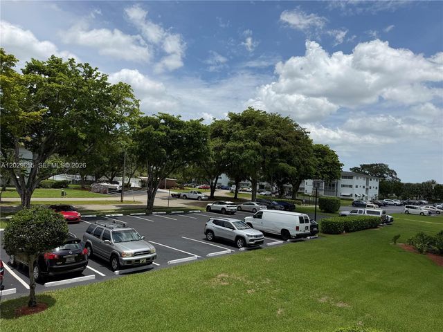 1100 HILLCREST COURT 111, Hollywood, FL 33021