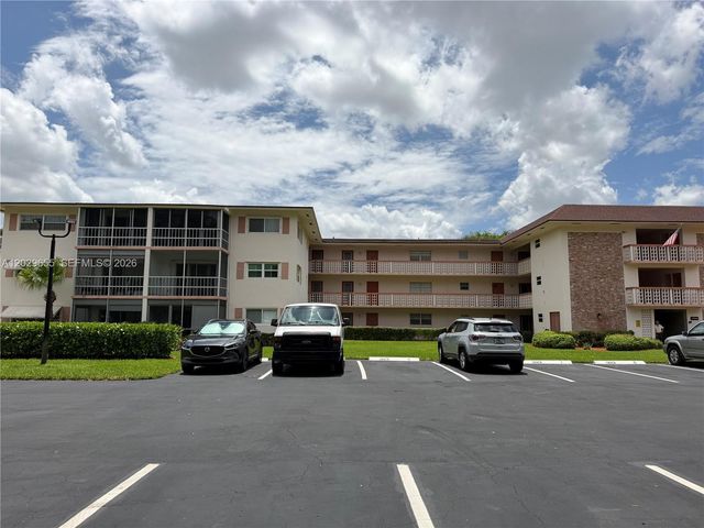 1100 HILLCREST COURT 111, Hollywood, FL 33021