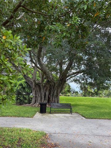 1100 HILLCREST COURT 111, Hollywood, FL 33021