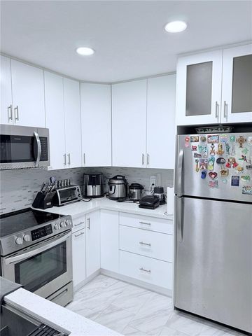 1100 HILLCREST COURT 111, Hollywood, FL 33021