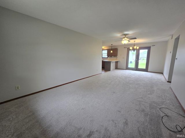 727 Riley Road, Kendallville, IN 46755