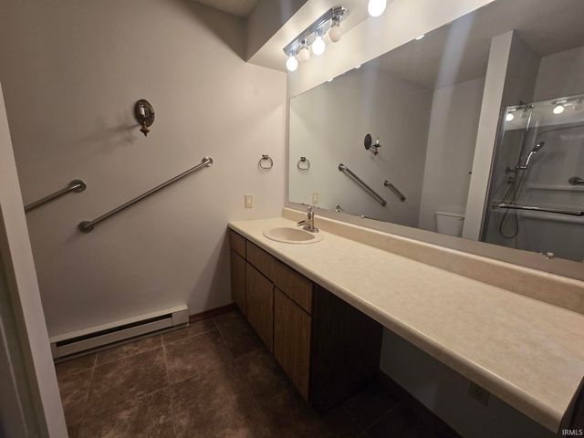 727 Riley Road, Kendallville, IN 46755