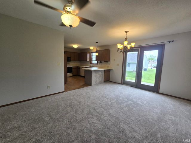 727 Riley Road, Kendallville, IN 46755