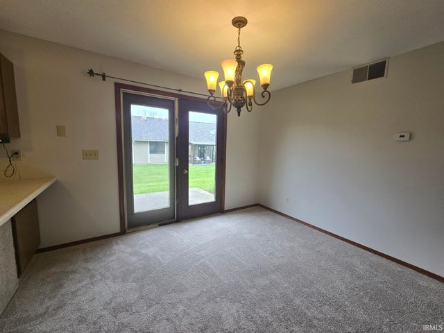 727 Riley Road, Kendallville, IN 46755