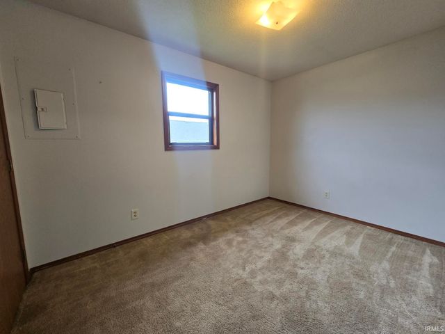 727 Riley Road, Kendallville, IN 46755