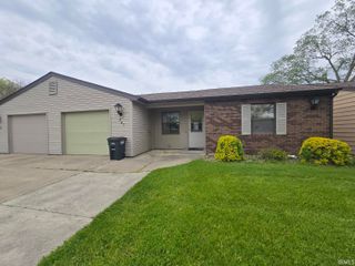 727 Riley Road, Kendallville, IN 46755