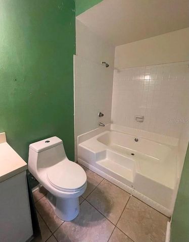 10024 STRAFFORD OAK COURT 824, Tampa, FL 33624