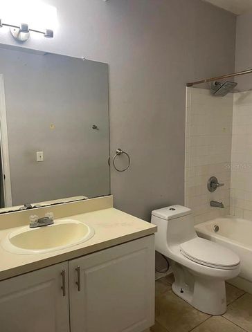 10024 STRAFFORD OAK COURT 824, Tampa, FL 33624
