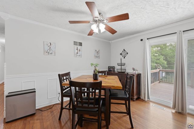 2518 SW Arrowhead RD, Topeka, KS 66614