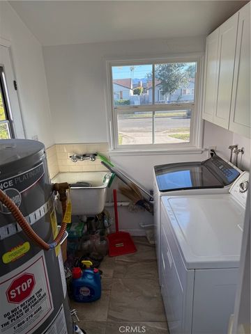 7059 Varna, North Hollywood, CA 91605