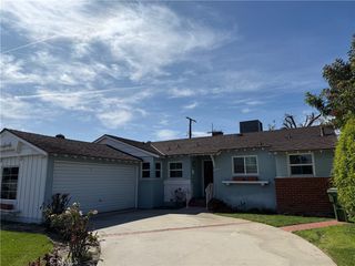 7059 Varna, North Hollywood, CA 91605