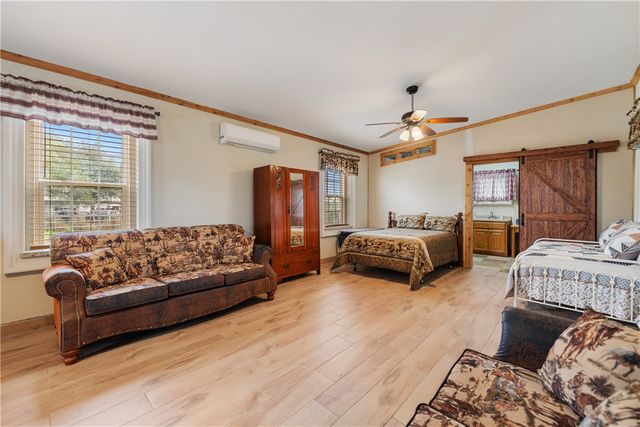 6802 CR 103, San Diego, TX 78384