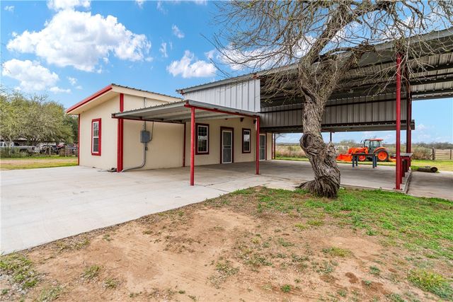 6802 CR 103, San Diego, TX 78384