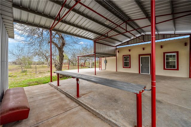 6802 CR 103, San Diego, TX 78384