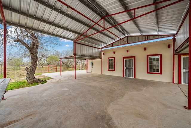6802 CR 103, San Diego, TX 78384