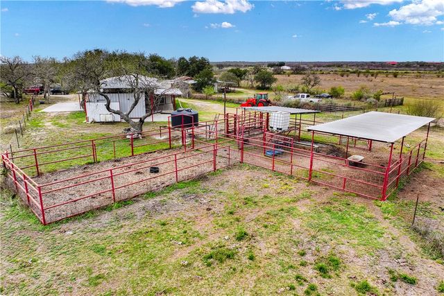 6802 CR 103, San Diego, TX 78384