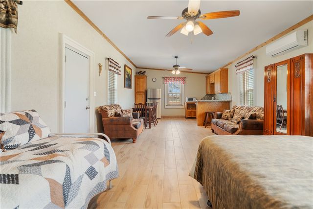 6802 CR 103, San Diego, TX 78384