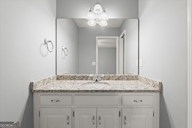 1043 Towne Lake Hills East, Woodstock, GA 30189