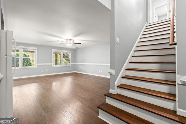 1043 Towne Lake Hills East, Woodstock, GA 30189