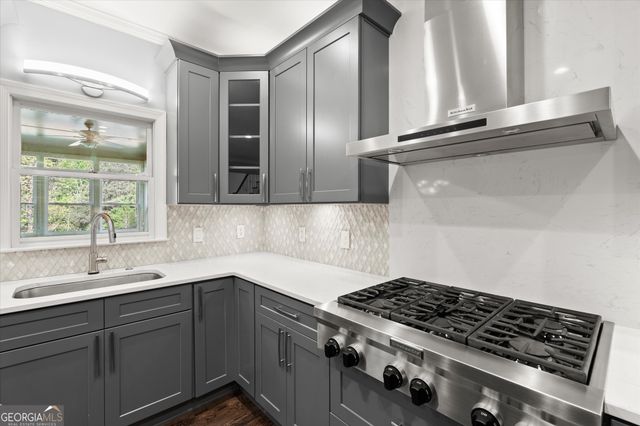 1043 Towne Lake Hills East, Woodstock, GA 30189