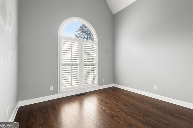 1043 Towne Lake Hills East, Woodstock, GA 30189