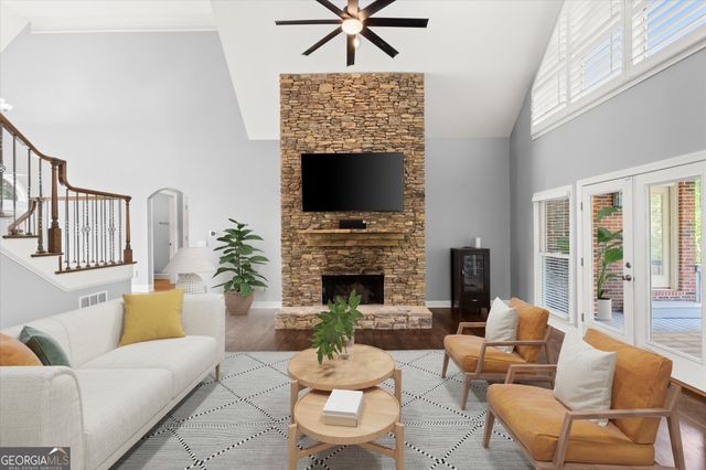 1043 Towne Lake Hills East, Woodstock, GA 30189