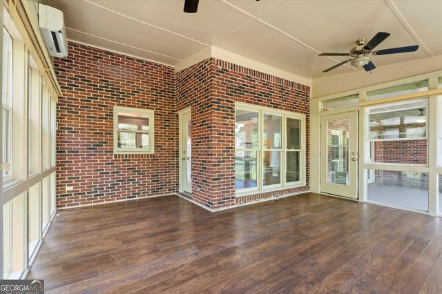 1043 Towne Lake Hills East, Woodstock, GA 30189