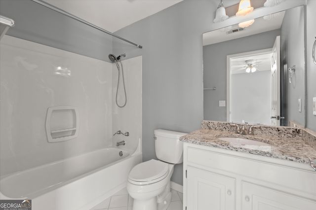 1043 Towne Lake Hills East, Woodstock, GA 30189