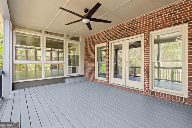 1043 Towne Lake Hills East, Woodstock, GA 30189