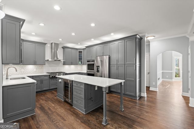 1043 Towne Lake Hills East, Woodstock, GA 30189