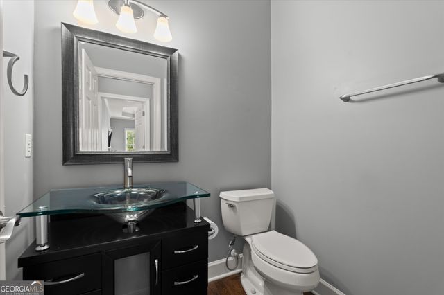 1043 Towne Lake Hills East, Woodstock, GA 30189