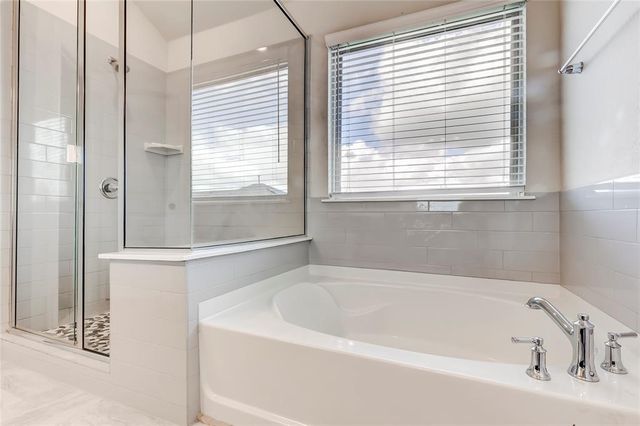 332 Zuma DR, Liberty Hill, TX 78642