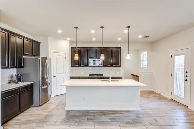 332 Zuma DR, Liberty Hill, TX 78642