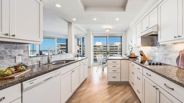 455 LONGBOAT CLUB ROAD 707, Longboat Key, FL 34228