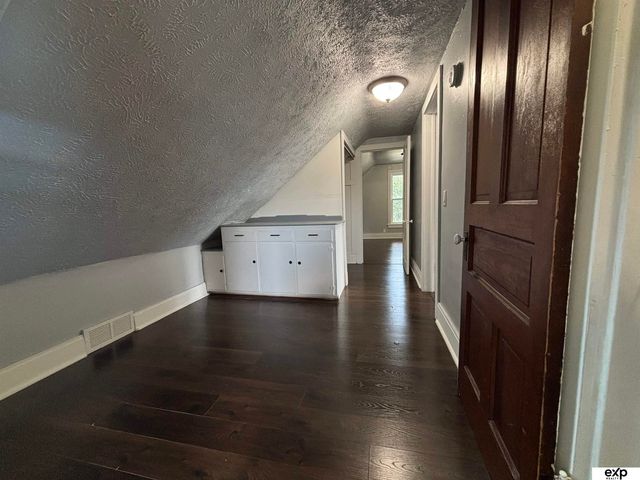 606 W 10th Street, Fremont, NE 68025