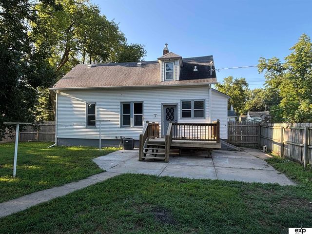 606 W 10th Street, Fremont, NE 68025