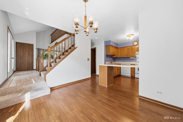 2S726 Timber Drive, Warrenville, IL 60555