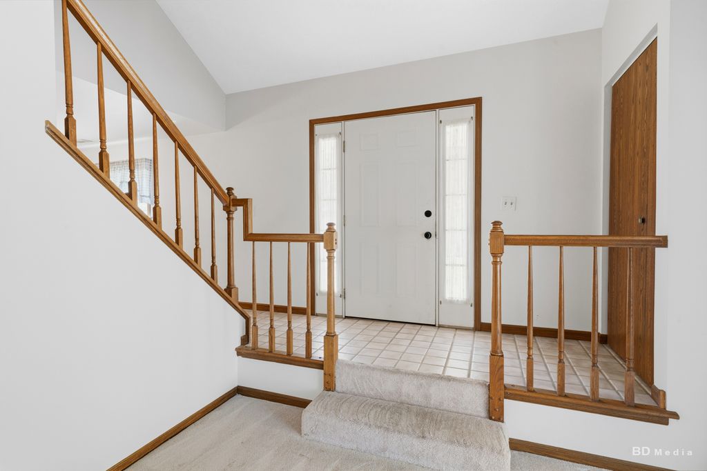 2S726 Timber Drive, Warrenville, IL 60555 — photo 4