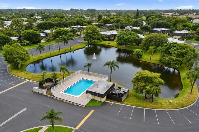 2333 Waterside Drive, Lake Worth, FL 33461
