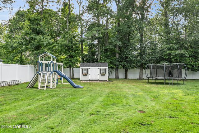 26 Herb Road, Middletown, NJ 07748