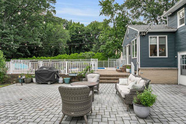 26 Herb Road, Middletown, NJ 07748