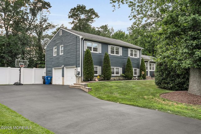 26 Herb Road, Middletown, NJ 07748