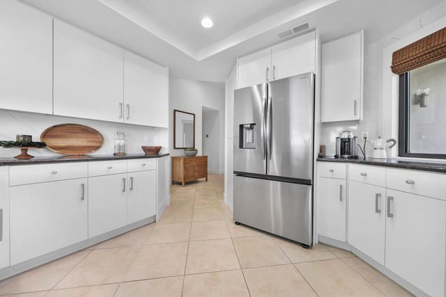 54914 Oaktree, La Quinta, CA 92253