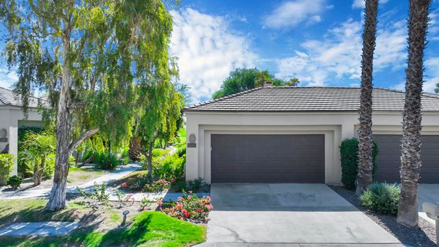 54914 Oaktree, La Quinta, CA 92253