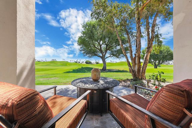 54914 Oaktree, La Quinta, CA 92253