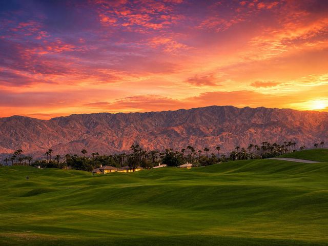 54914 Oaktree, La Quinta, CA 92253
