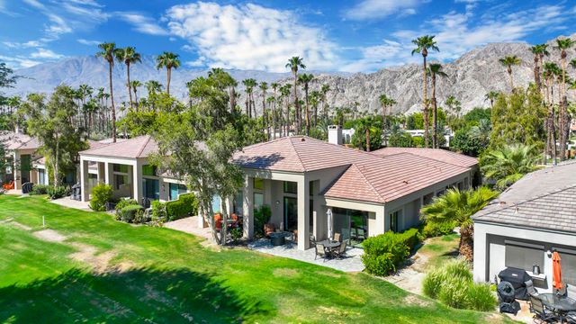 54914 Oaktree, La Quinta, CA 92253