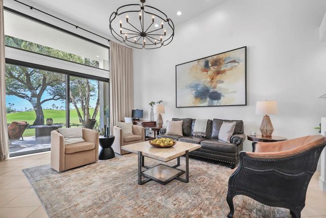 54914 Oaktree, La Quinta, CA 92253