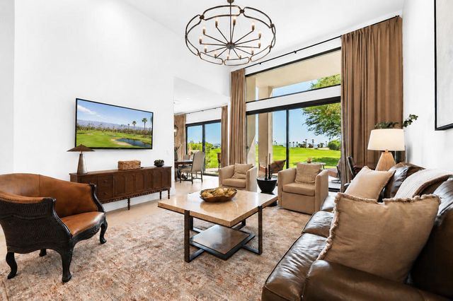 54914 Oaktree, La Quinta, CA 92253