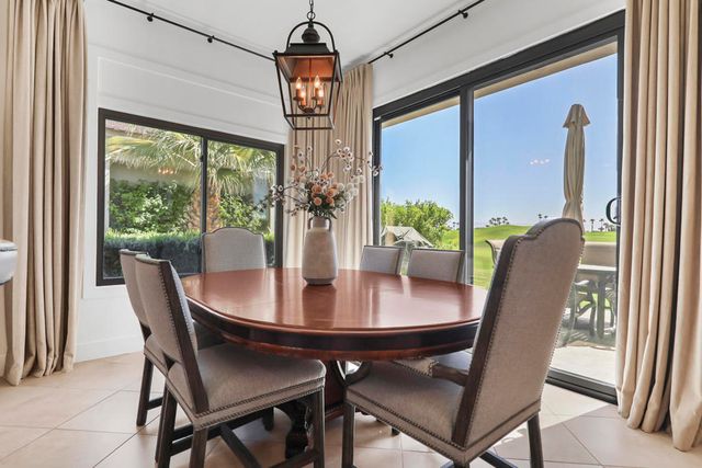 54914 Oaktree, La Quinta, CA 92253
